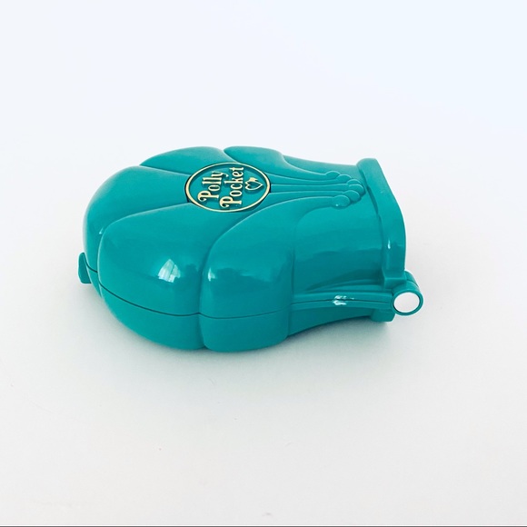 Polly Pocket Pauley Slider Pool with Flowing Water - Picture 5 of 8